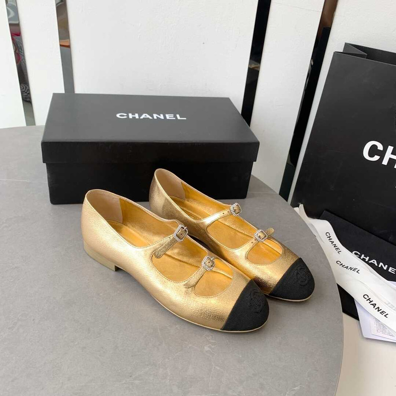 Ch*el round toe party style elegant style logo flats gold and black