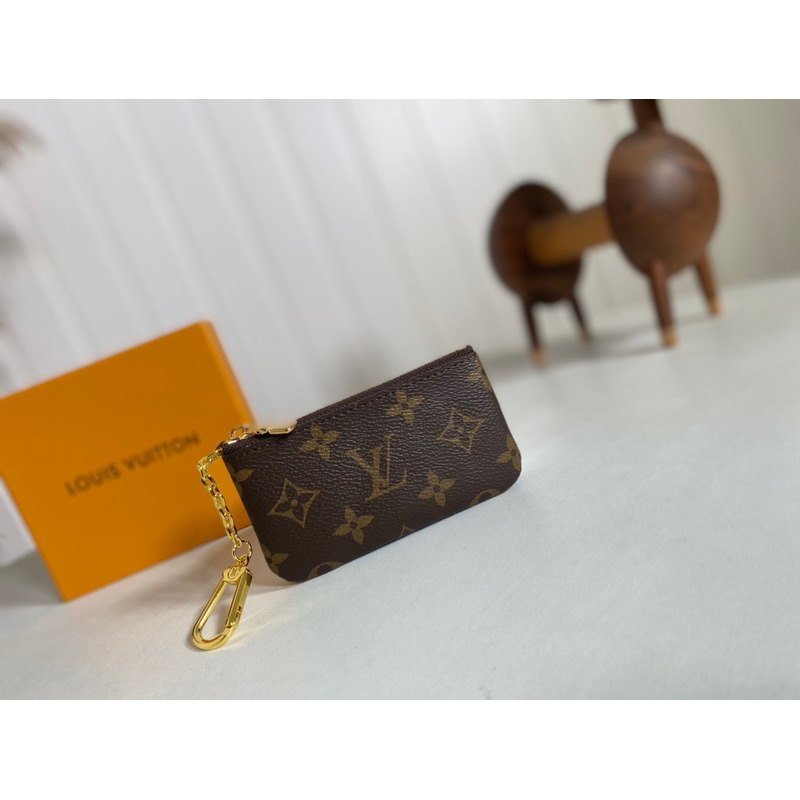 l**is V*t*n pochette cles monogram