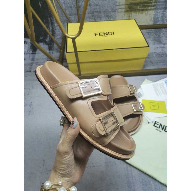 F**di feel leather slippers brown