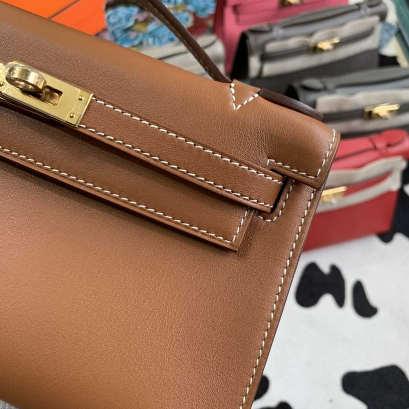 Hermès Gold Kelly Pochette in Swift Leather With Gold Hardware Mini