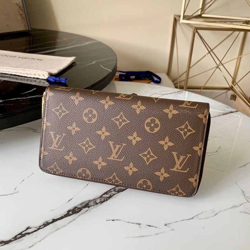 l**is V*t*n zipper wallet brown