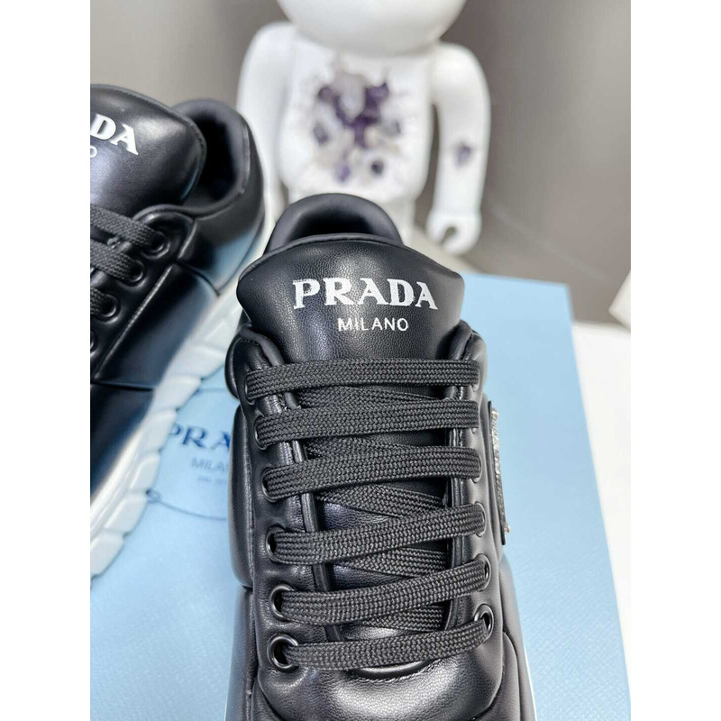 Pra*a leather sneakers black