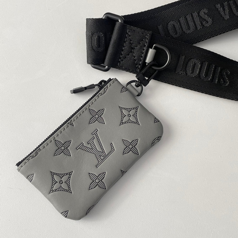 l**is V*t*n message bag gray