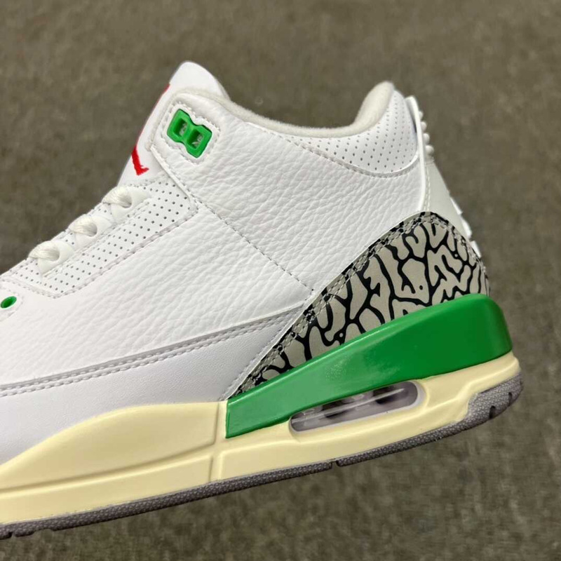 Air Jordan 3 Retro \"Lucky Green\"  Sneaker