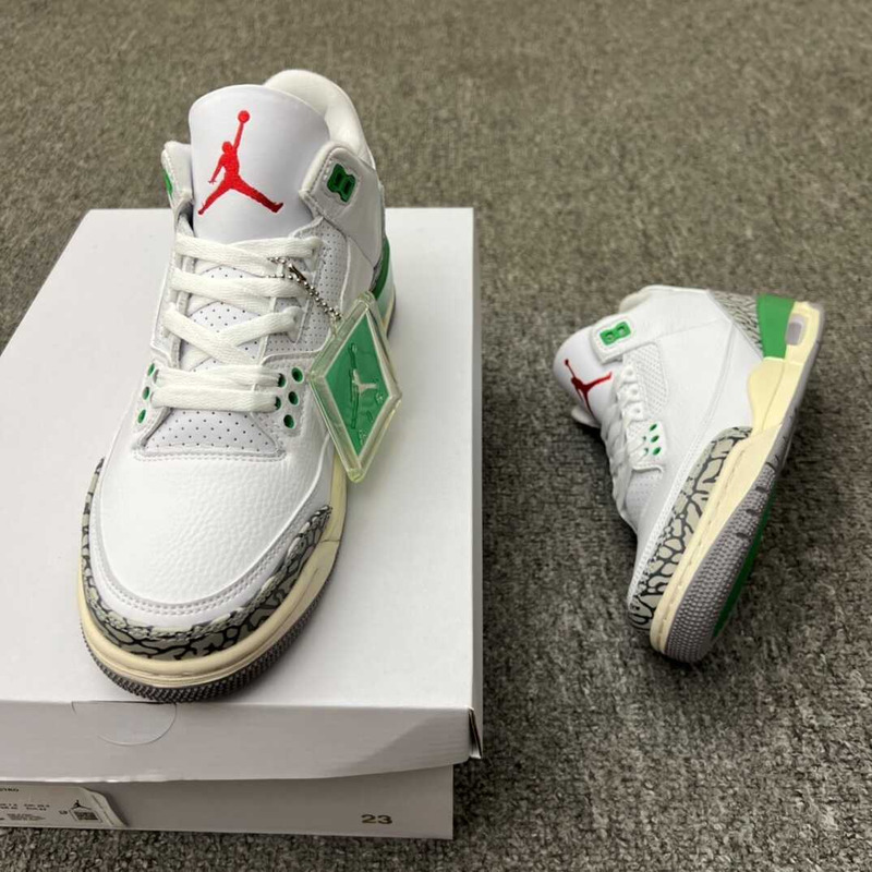 Air Jordan 3 Retro \"Lucky Green\"  Sneaker