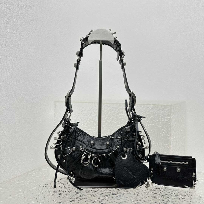 Ba*len*cia*ga le cagole xs shoulder bag with piercing black