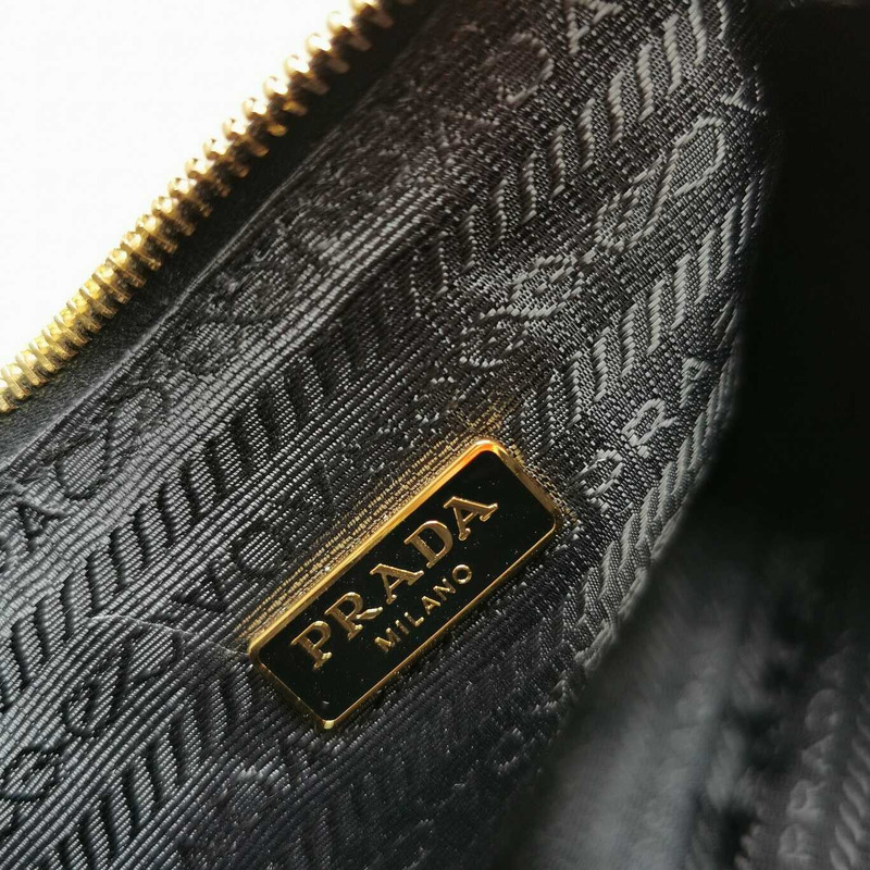 Pra*a 2005 shoulder bag saffiano black