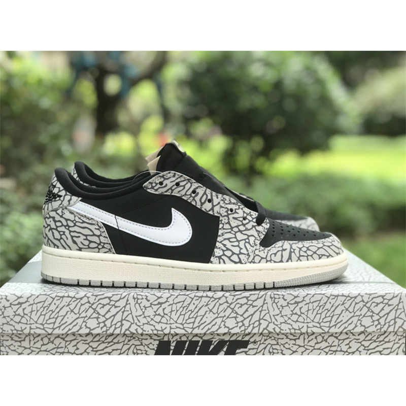 Jordan 1 Retro Low OG Black Cement