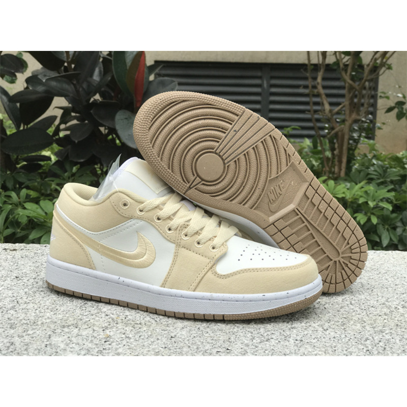 Jordan 1 Low SE In Canvas White And Beige