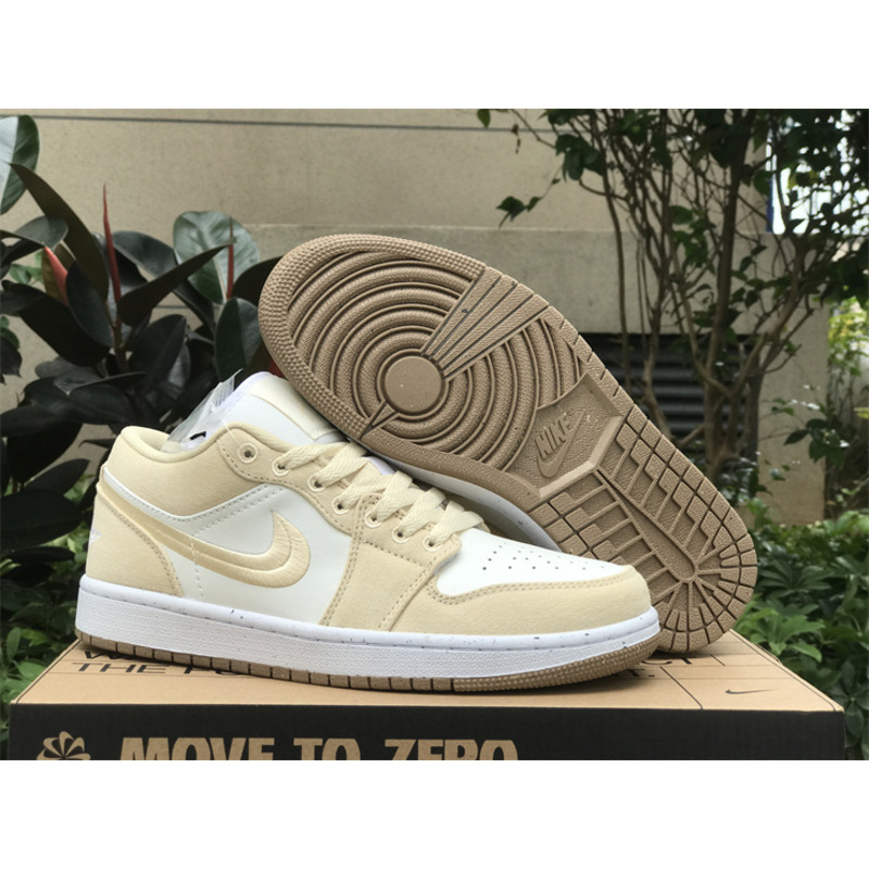 Jordan 1 Low SE In Canvas White And Beige