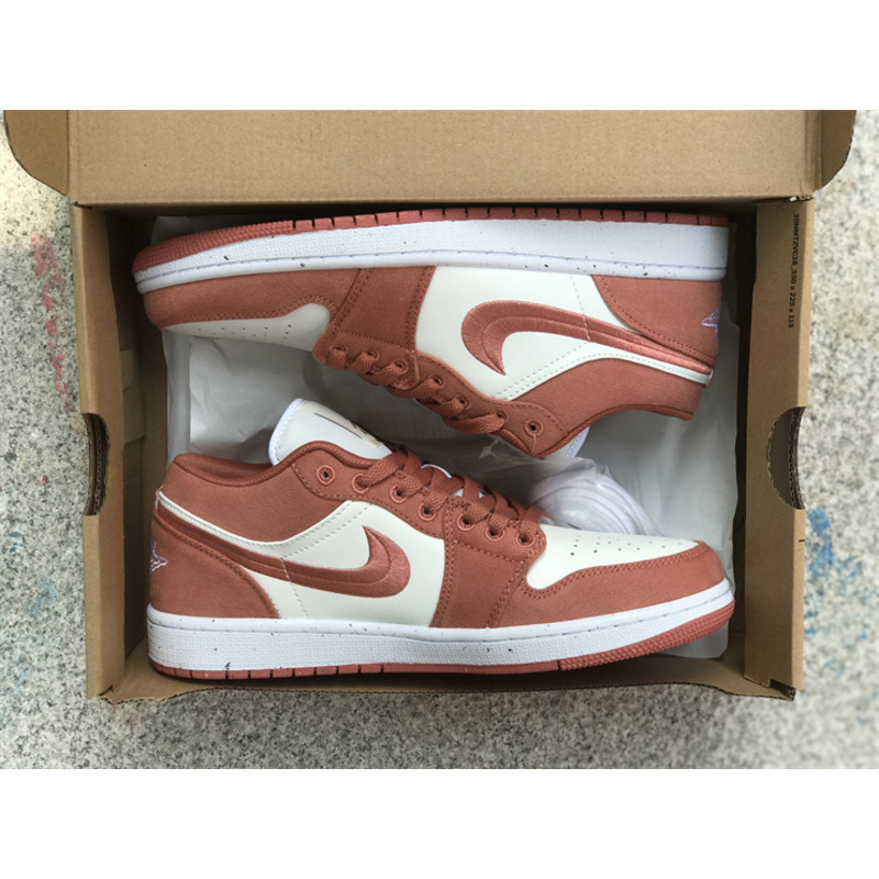 Jordan 1 Low SE In Canvas White And Pink