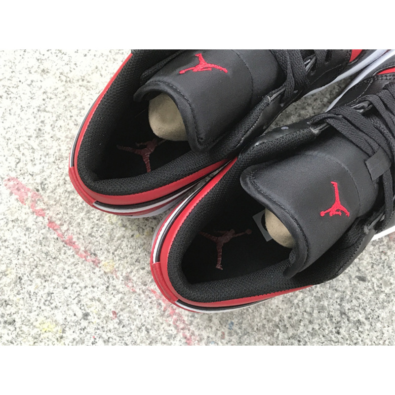 Jordan Air Jordan 1 Low Alternate Bred Toe Sneakers