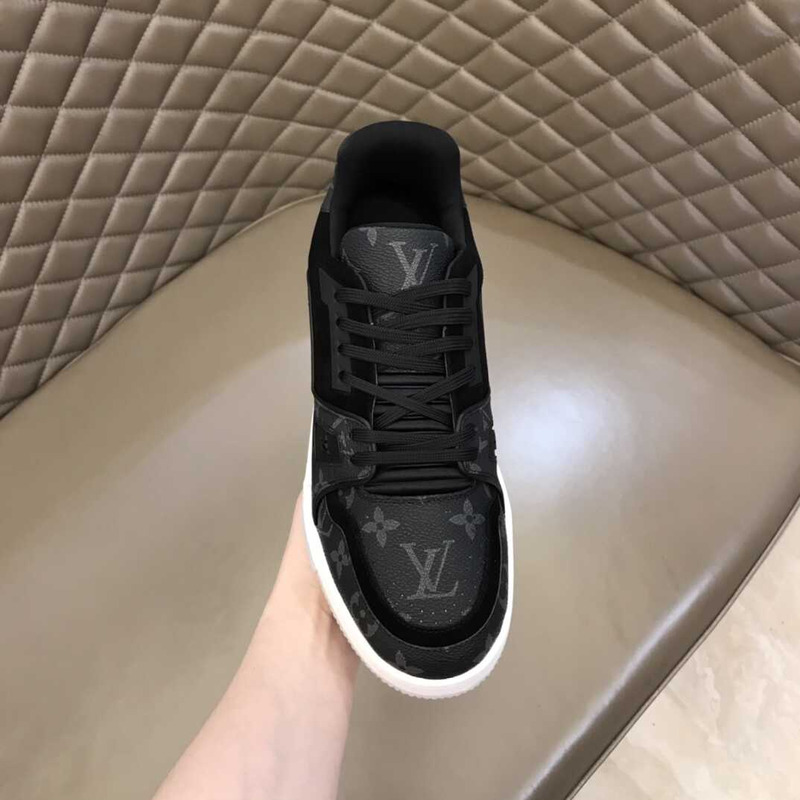 l**is V*t*n  black monogram trainer sneaker