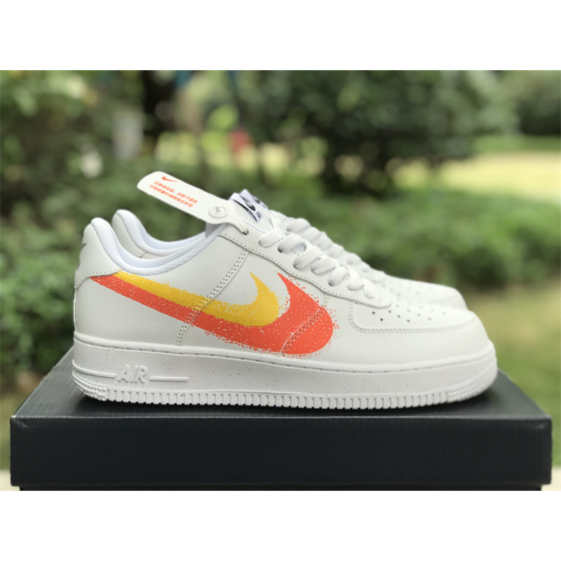 Nike Air Force 1 \