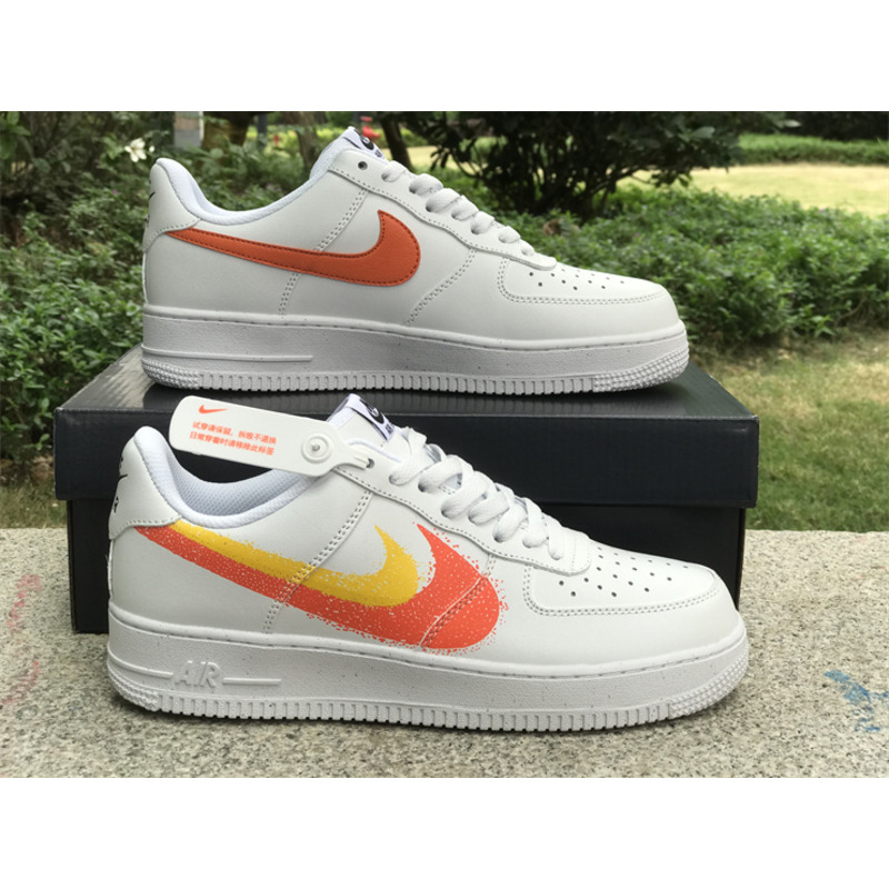 Nike Air Force 1 \