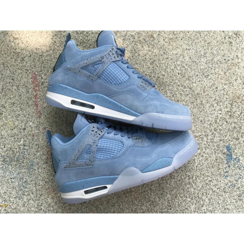 Jordan 4 Retro University Blue