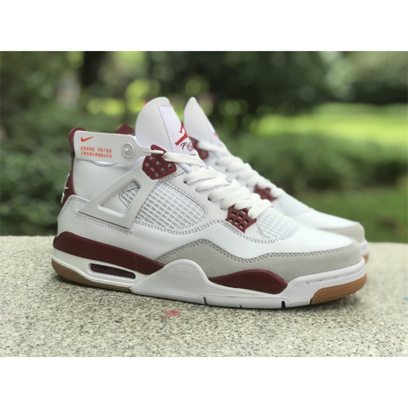 Jordan Retro 4 Sneaker Red And Grey