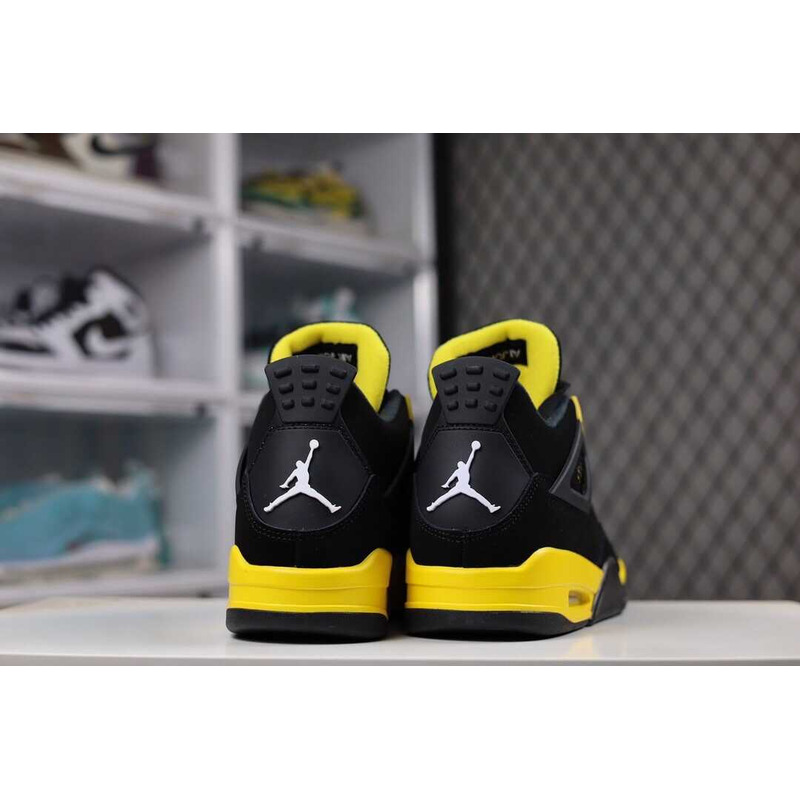 Jordan Air Jordan 4 Thunder Sneakers Yellow And Black