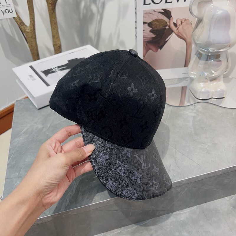 l**is V*t*n monogram jacquard leather baseball cap all black