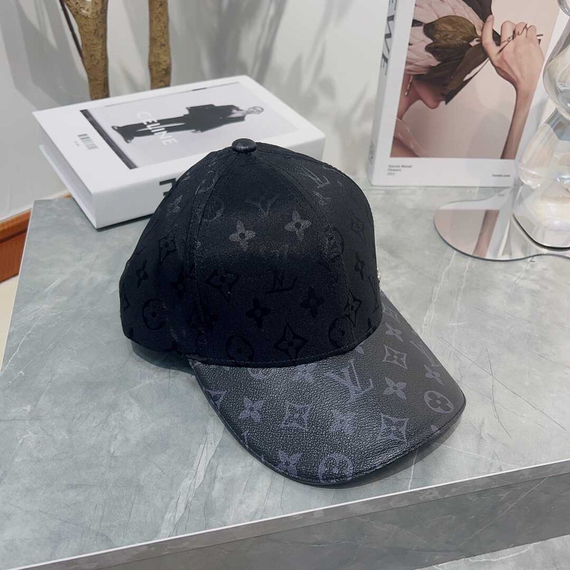 l**is V*t*n monogram jacquard leather baseball cap all black