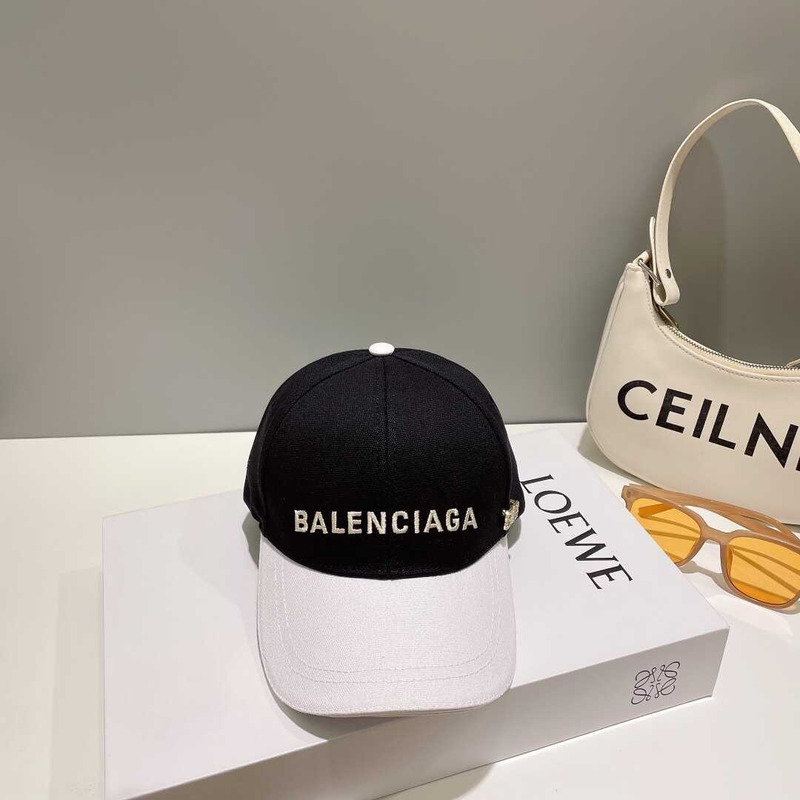 Ba*len*cia*ga black and white splicing baseball cap