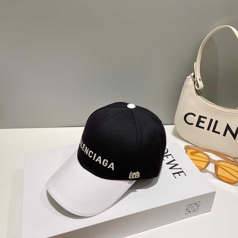 Ba*len*cia*ga black and white splicing baseball cap