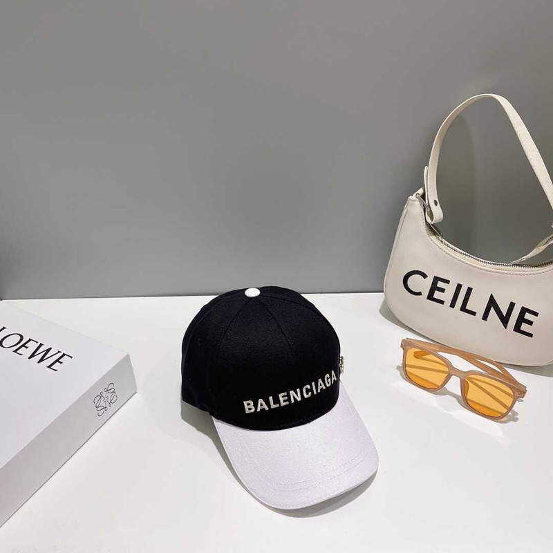 Ba*len*cia*ga black and white splicing baseball cap