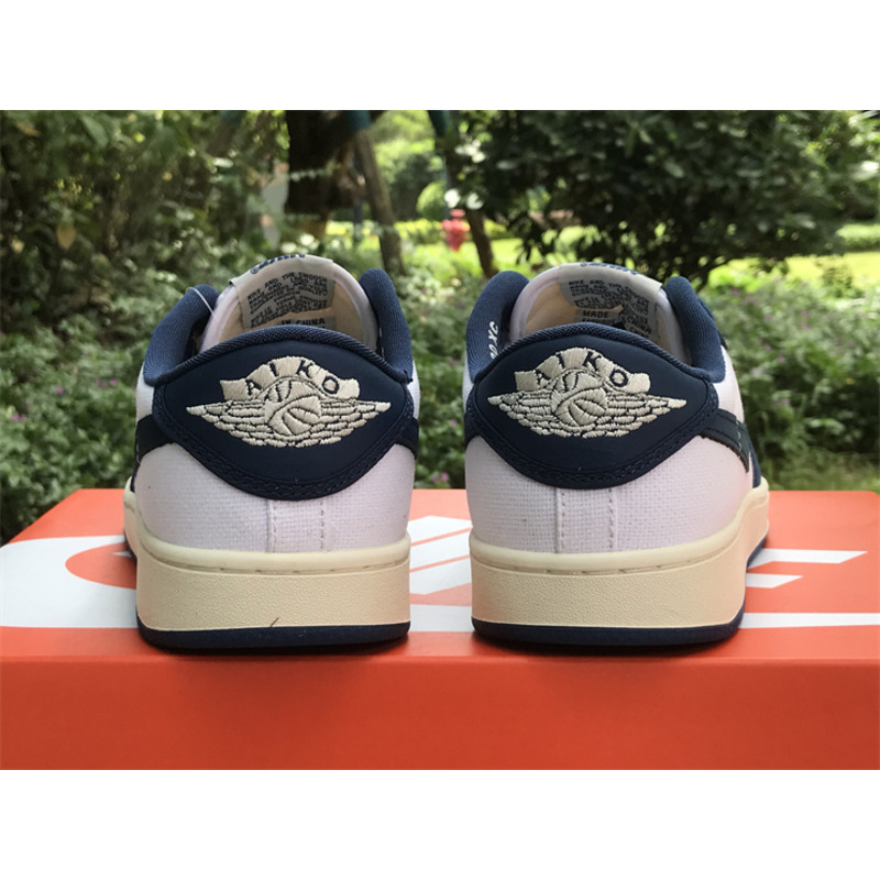 Nike WMNS Dunk Low “Vintage Navy\"