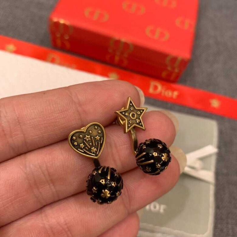 Ch*el star heart retro eearrings