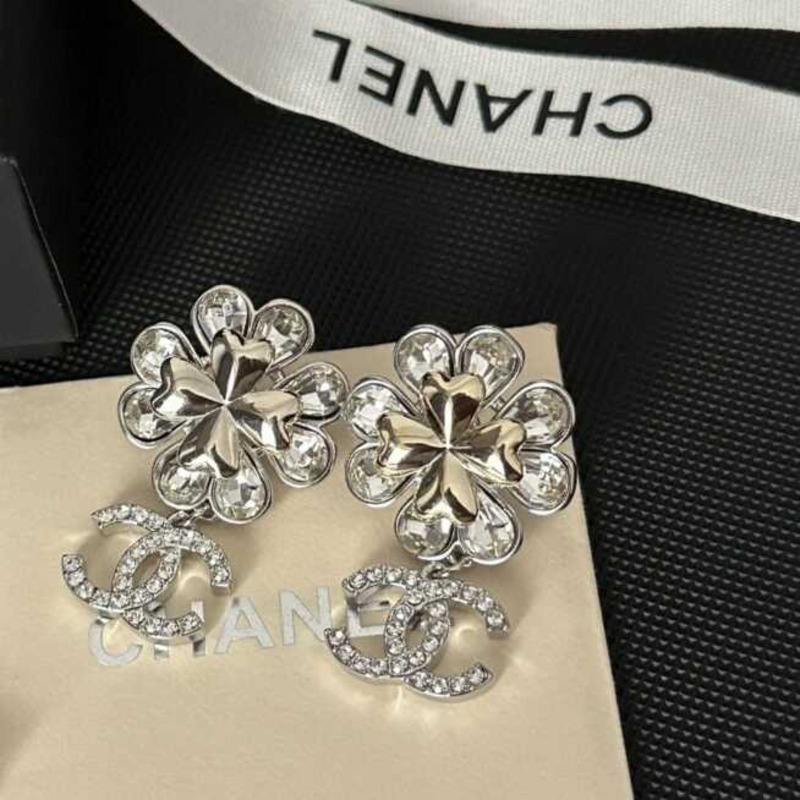 Ch*el cc crystal earring