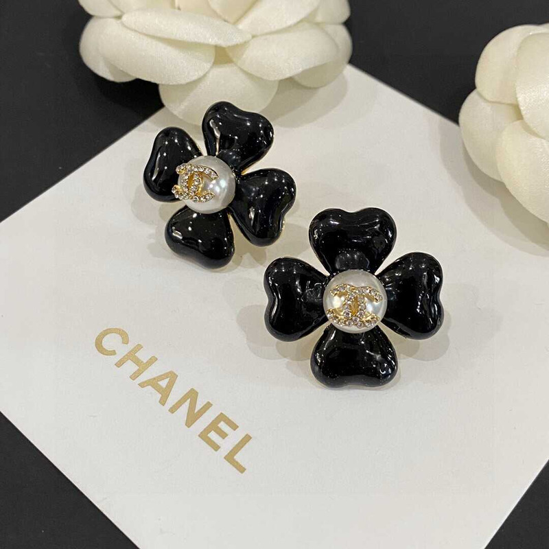 Ch*el flower earring black