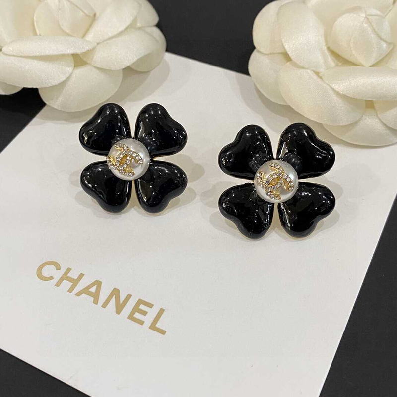 Ch*el flower earring black