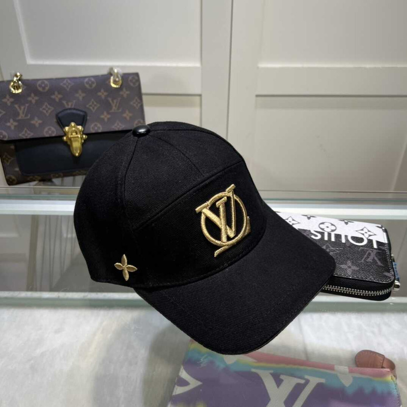 l**is V*t*n big logo hat black