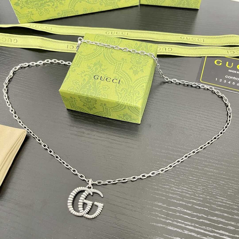 G*u*i double g necklace