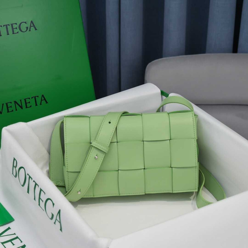 Bo*te*ga ve*ne*taBo*te*ga ve*ne*ta crossbody bag women green