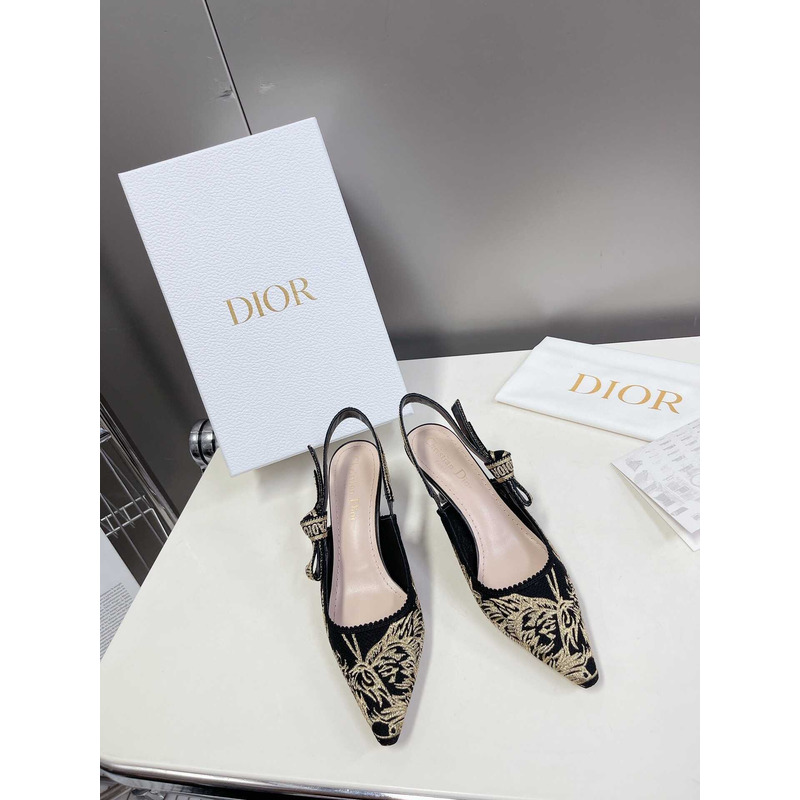 D*or j\''aD*or slingback pump black and gold-tone velvet embroidered with D*or jardin d\''hiver motif in metallic thread