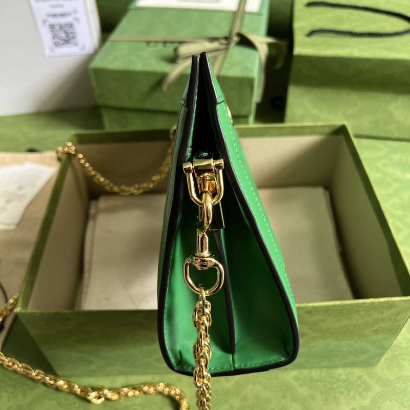 G*u*i gg matelasse small bag green leather