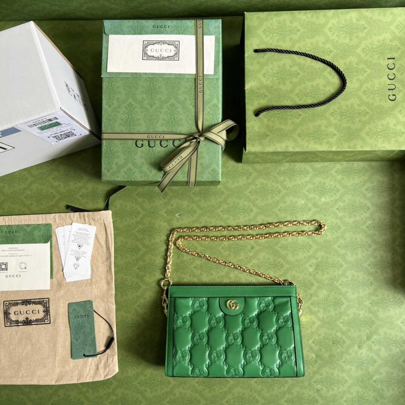 G*u*i gg matelasse small bag green leather