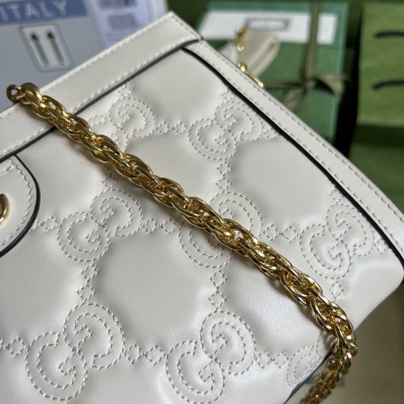 G*u*i gg matelasse small bag white leather