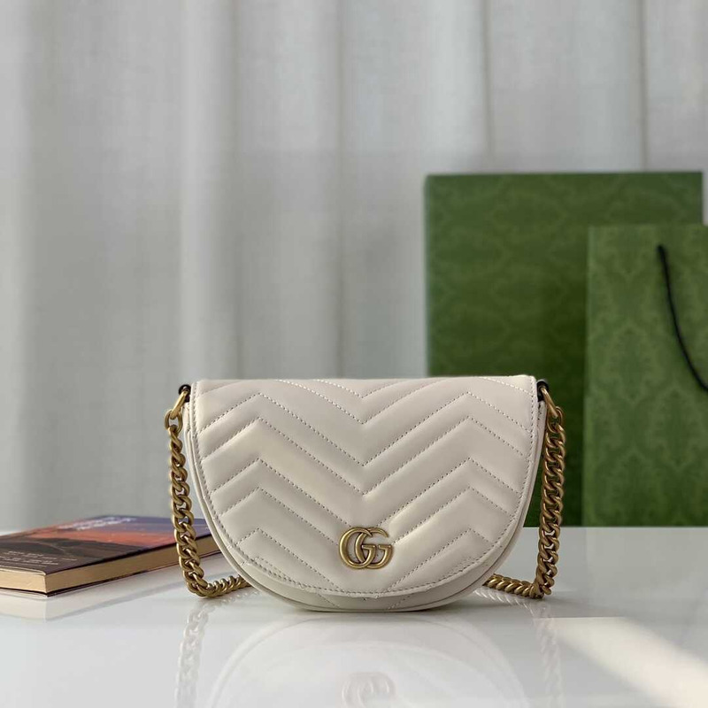 G*u*i  gg marmont quilted chain mini bag white