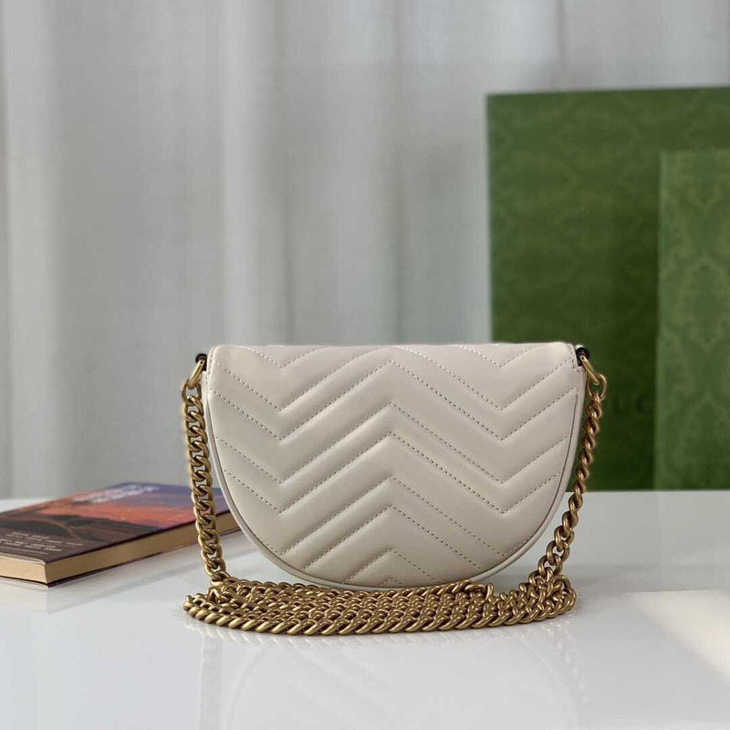 G*u*i  gg marmont quilted chain mini bag white