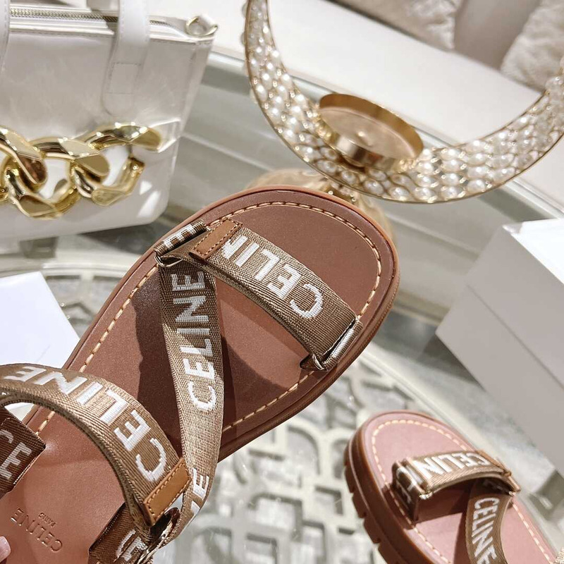 Ce**e strappy chunky sandals pink