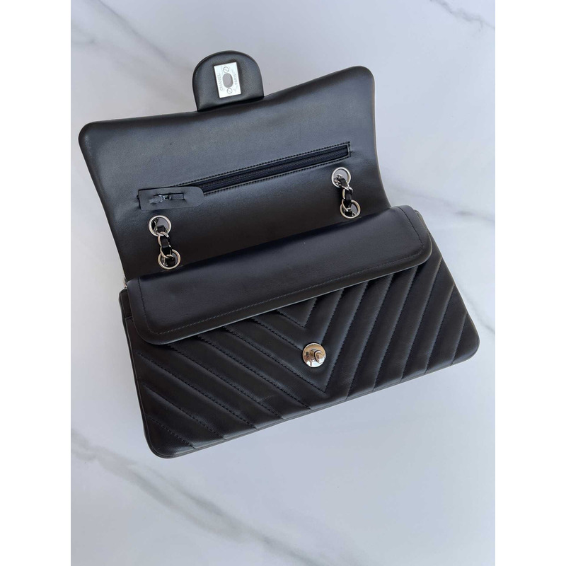 Ch*el 18 classic calfskin bag black