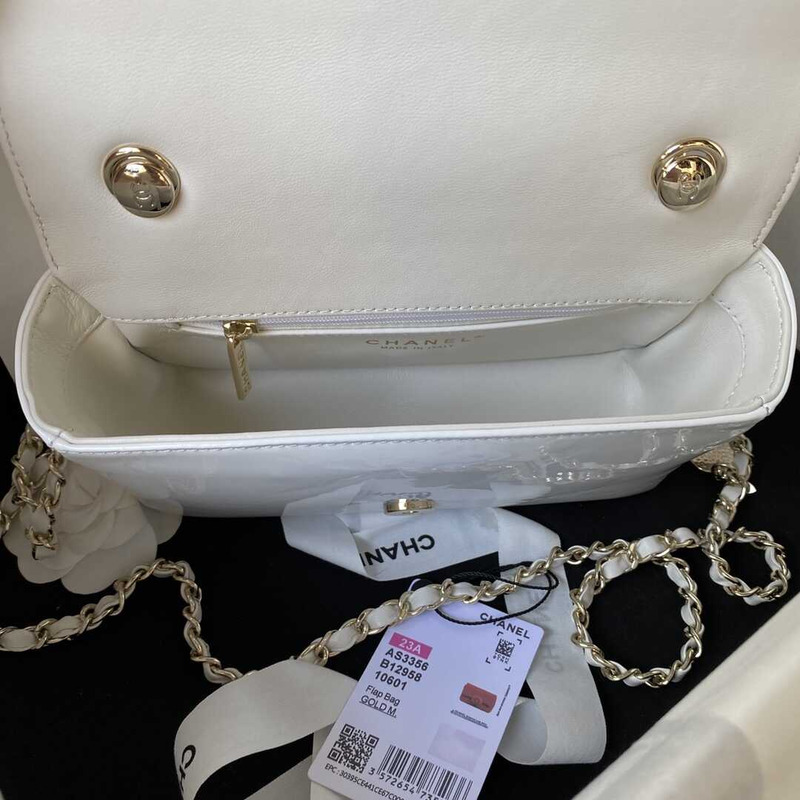 Ch*el 2023 patent leather camellia catwalk style chain bag white