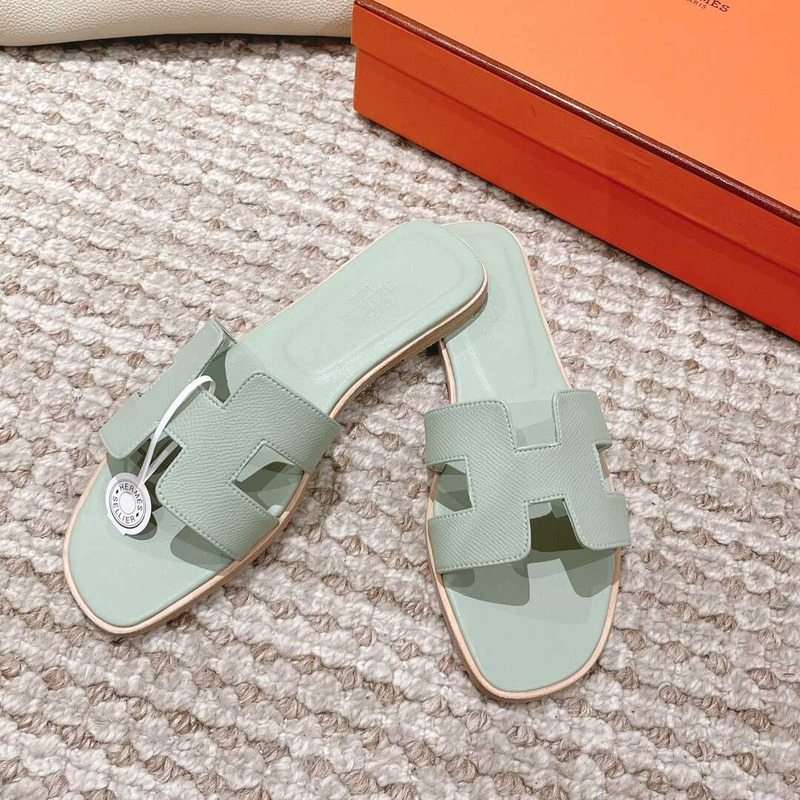 H**mes calfskin oran sandal light green