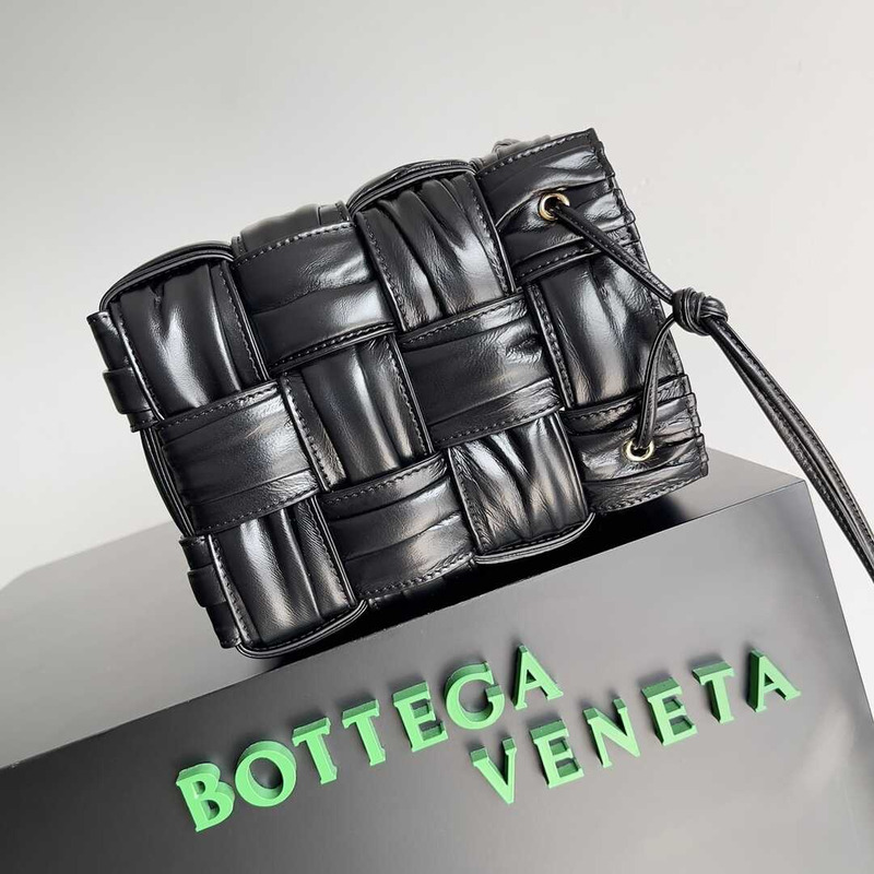 Bo*te*ga ve*ne*ta small sheepskin cassette bucket bag black