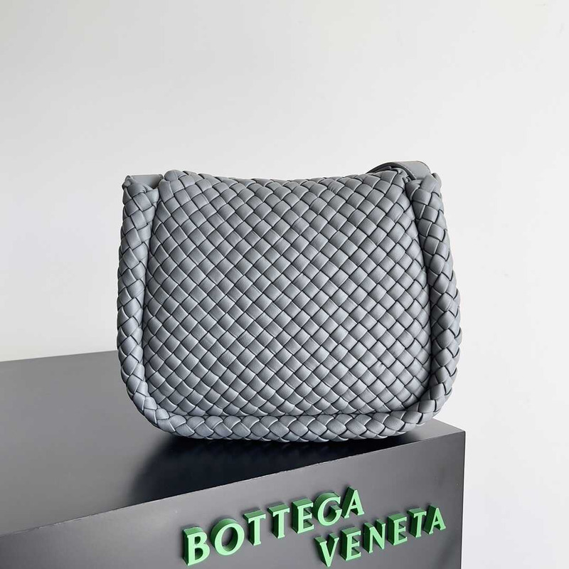 Bo*te*ga ve*ne*ta shoulder bag women gray