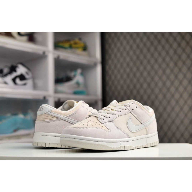 Nike Dunk Low PRM \