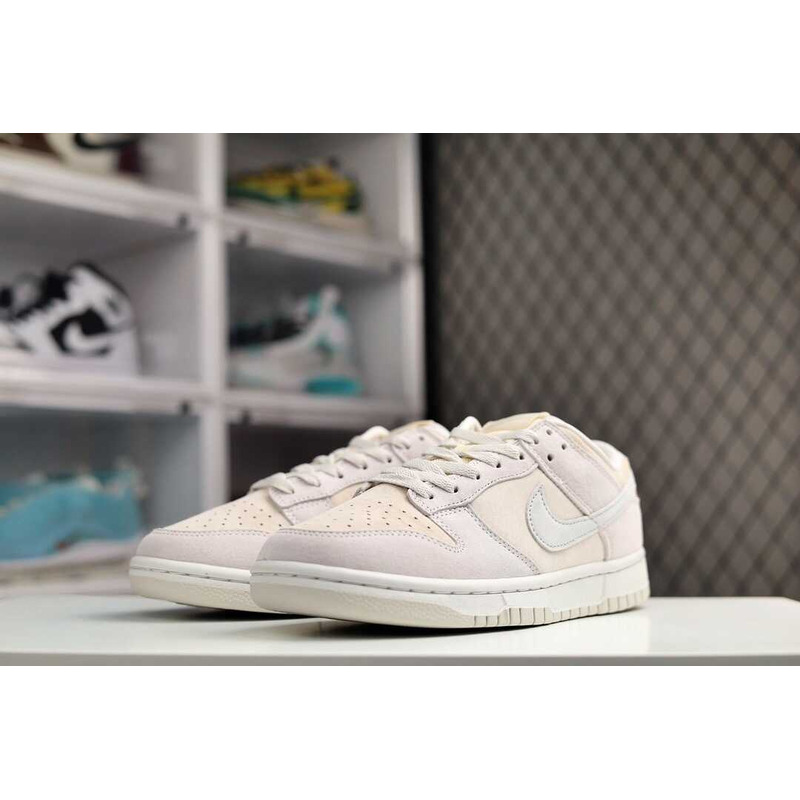 Nike Dunk Low PRM \