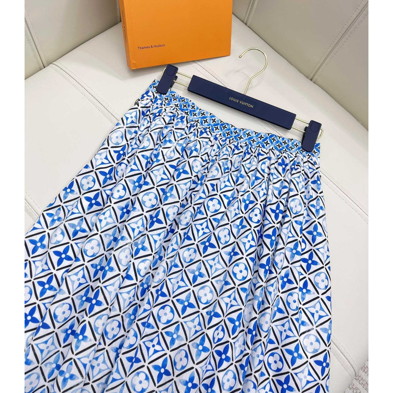 l**is V*t*n lv by the pool monogram flower tile midi skirt